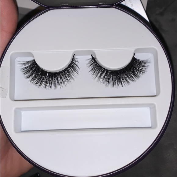 Velour lashes Momma knows best NEW - Picture 2 of 3